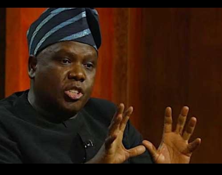 ‘You’re doing better than some who traveled abroad’ – Presidency tells Nigerians 2 ‘You’re doing better than some who traveled abroad’ – Presidency tells Nigerians